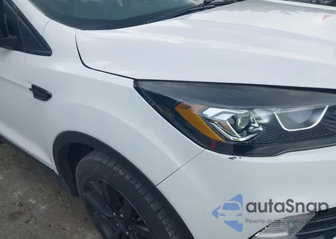 2018 Ford Escape Se z USA, uszkodzony, nr VIN 1FMCU9GD8JUA83682